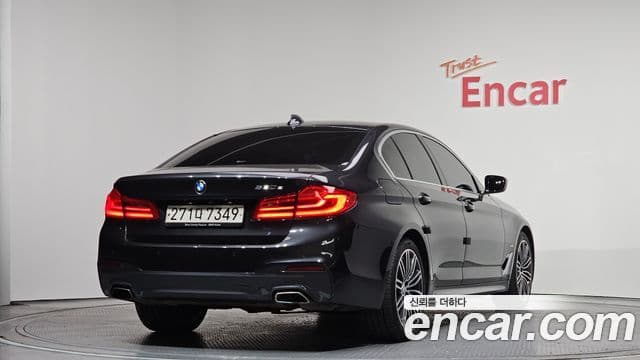 BMW 5 Series 2020 — Фото 2/20