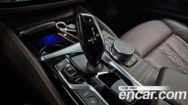 BMW 5 Series 2020 — Фото 9/20