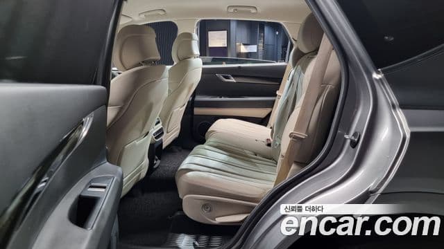 Genesis GV80 2021 — ფოტო 13/20