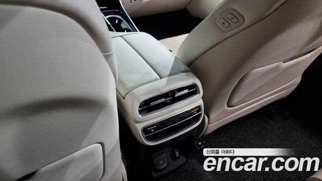 Genesis GV80 2021 — ფოტო 19/20