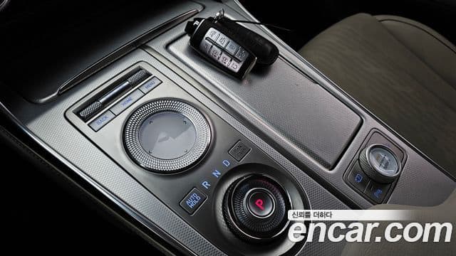 Genesis GV80 2022 — Şəkil 9/20