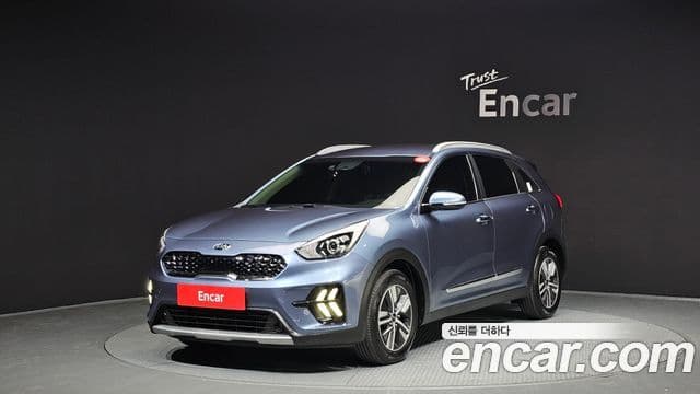 Kia Niro 2021 — ფოტო 1/20