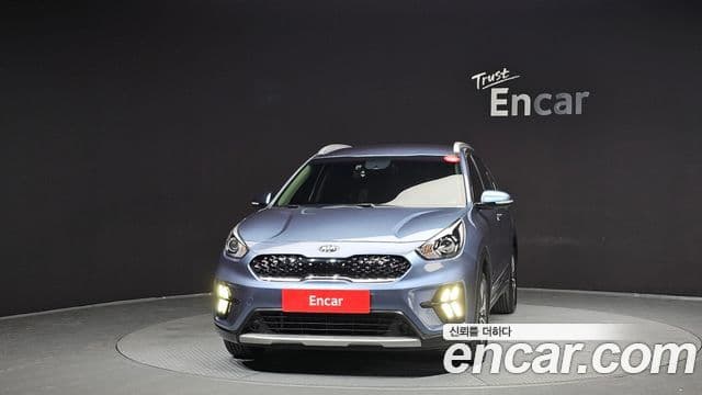 Kia Niro 2021 — ფოტო 3/20