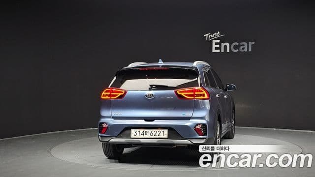 Kia Niro 2021 — ფოტო 4/20