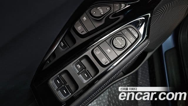 Kia Niro 2021 — ფოტო 13/20