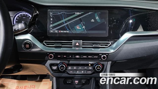 Kia Niro 2021 — ფოტო 16/20