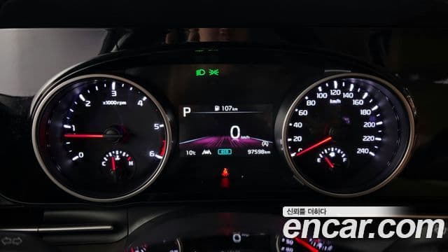 Kia Carnival 2022 — Şəkil 8/20