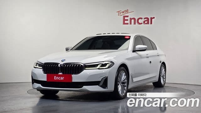 BMW 5 Series 2021 — Şəkil 1/20