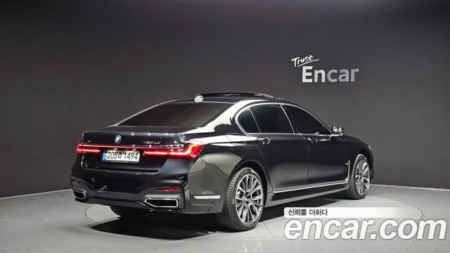 BMW 7 Series 2021 — Şəkil 10/20