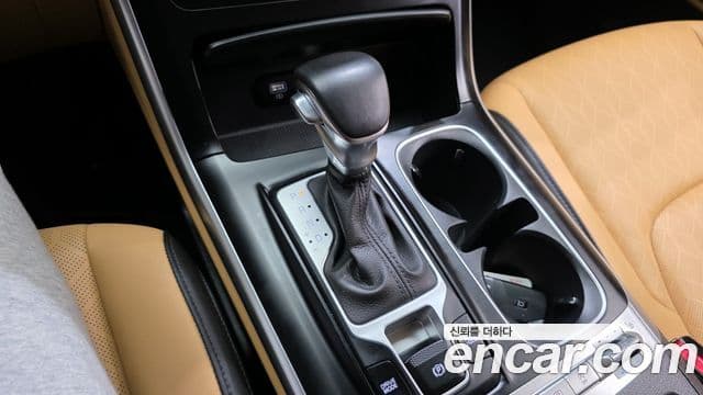 Kia Carnival 2022 — Şəkil 9/20