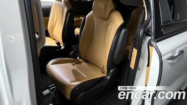 Kia Carnival 2022 — Şəkil 11/20