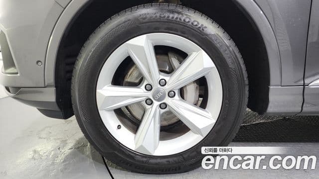 Audi Q7 2020 — фото 4 из 20