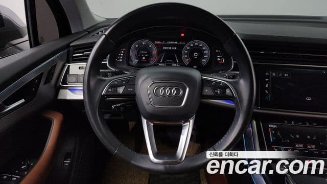 Audi Q7 2020 — ფოტო 12/20