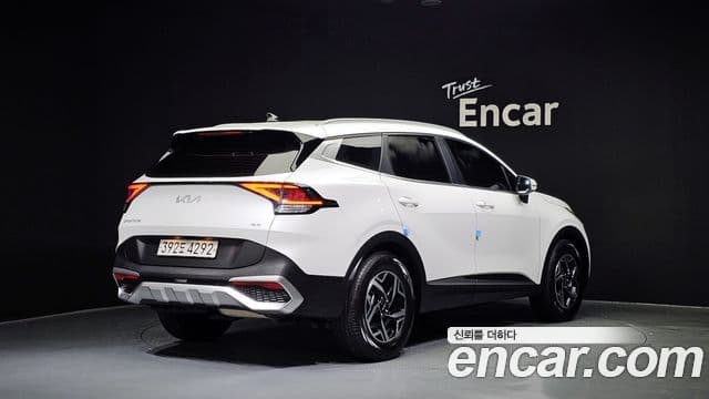Kia Sportage 2021 — ფოტო 2/20