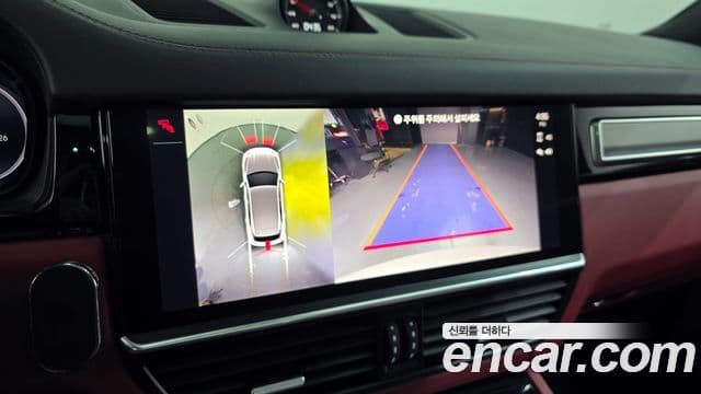 Porsche Cayenne 2022 — Photo 19/20