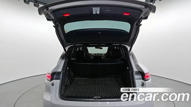 Porsche Cayenne 2022 — Photo 14/20