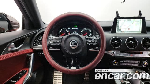 Kia Stinger 2019 — ფოტო 13/20