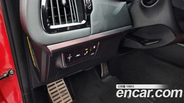 Kia Stinger 2019 — ფოტო 16/20