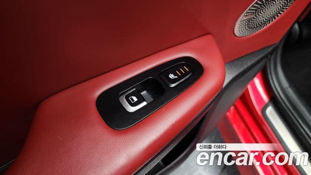 Kia Stinger 2019 — ფოტო 18/20