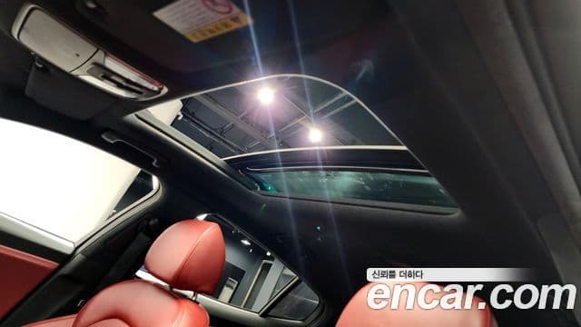Kia Stinger 2019 — ფოტო 19/20