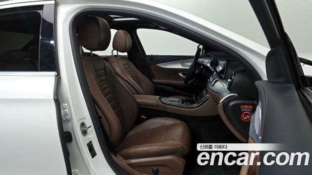 Mercedes-Benz E-Class 2021 — Şəkil 10/20