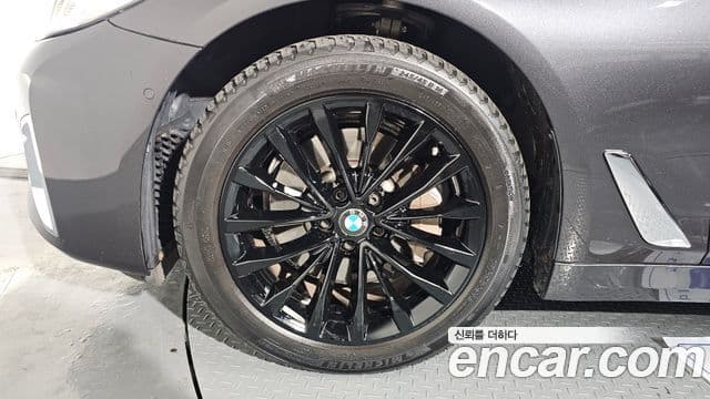 BMW 5 Series 2020 — Şəkil 10/20