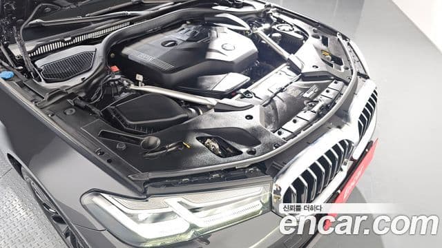 BMW 5 Series 2020 — Şəkil 14/20