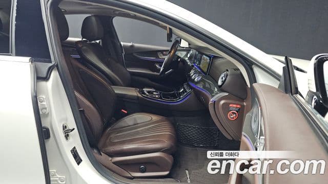 Mercedes-Benz CLS-Class 2019 — Фото 11/20