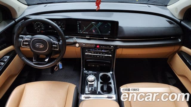 Kia Carnival 2021 — ფოტო 7/20