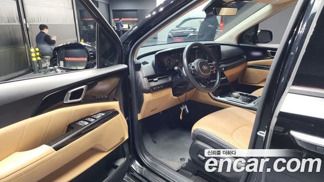 Kia Carnival 2021 — ფოტო 10/20