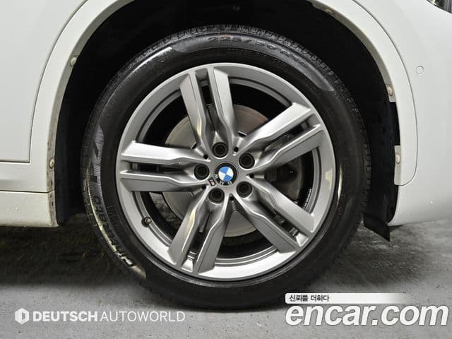 BMW X1 2022 — Photo 10/20