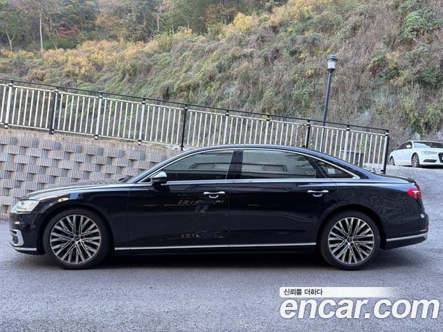 Audi A8 2021 — ფოტო 5/16