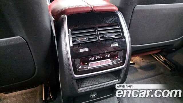 BMW X6 2020 — Şəkil 19/20