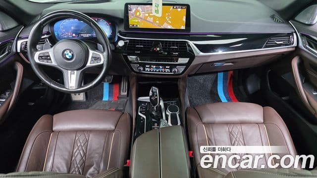 BMW 5 Series 2022 — Photo 20/20