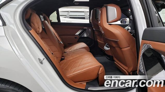 BMW i7 2023 — Photo 20/20