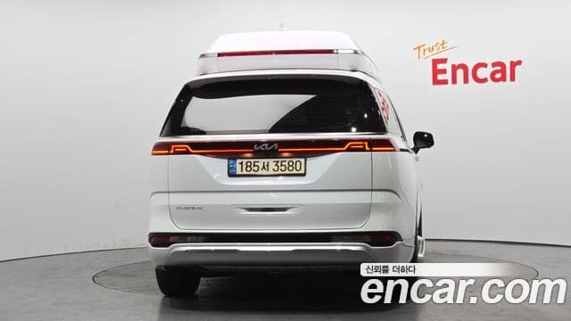 Kia Carnival 2022 — ფოტო 4/20