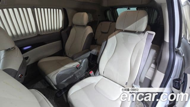 Kia Carnival 2022 — ფოტო 12/20