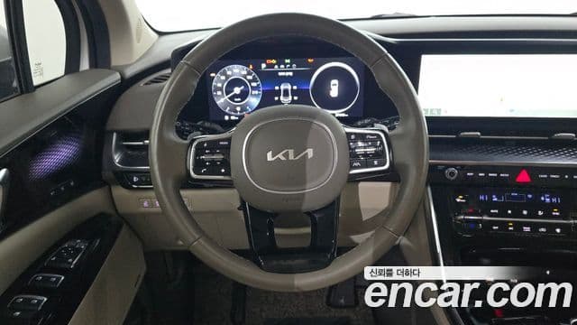 Kia Carnival 2022 — ფოტო 13/20