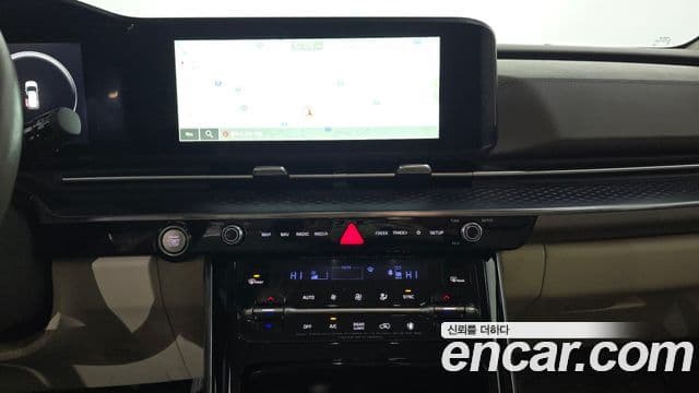 Kia Carnival 2022 — фото 14 из 20