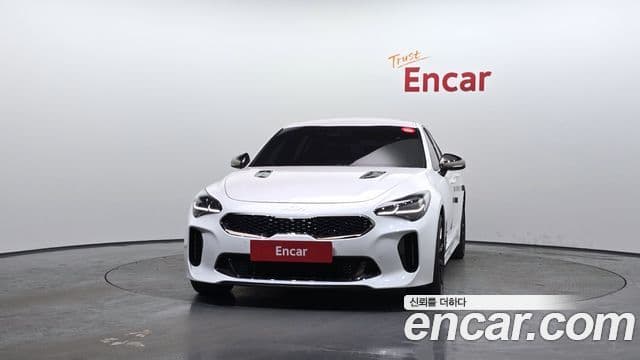 Kia Stinger 2022 — Фото 3/20