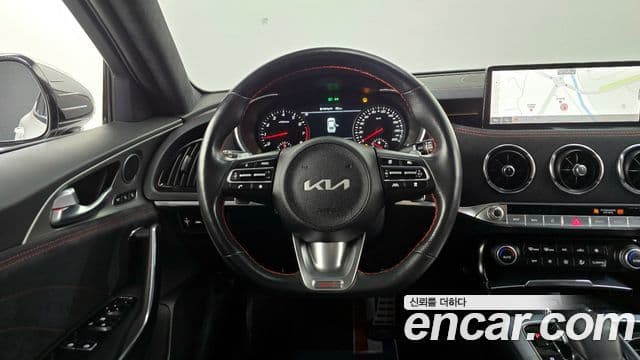 Kia Stinger 2022 — Фото 13/20