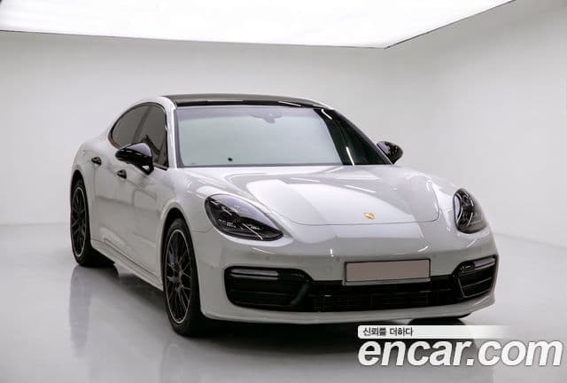 Porsche Panamera 2020 — Фото 9/20