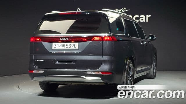 Kia Carnival 2022 — ფოტო 3/20