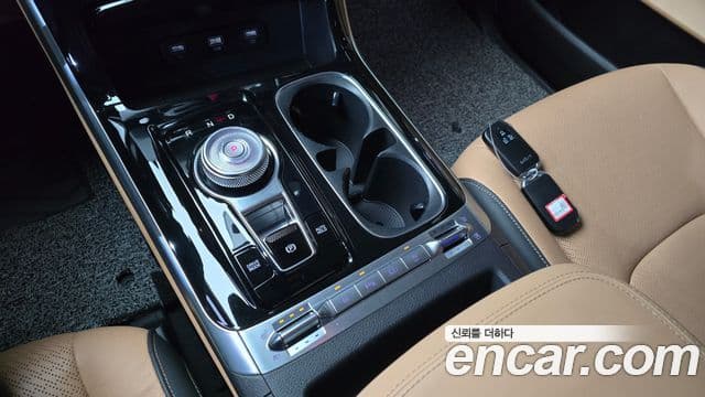 Kia Carnival 2022 — ფოტო 13/20