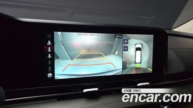 Kia Carnival 2022 — ფოტო 8/20