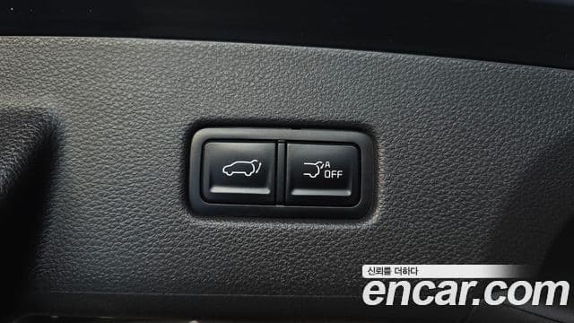 Kia Carnival 2022 — ფოტო 4/20