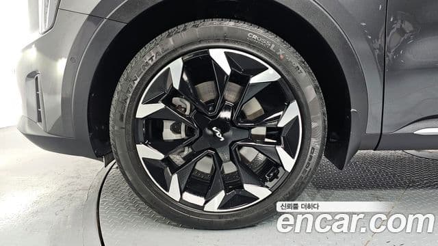 Kia Sorento 2023 — ფოტო 4/20