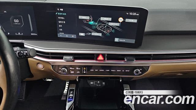 Kia Sorento 2023 — ფოტო 19/20