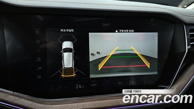 Volkswagen Touareg 2020 — ფოტო 14/20