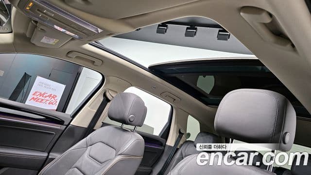 Volkswagen Touareg 2020 — ფოტო 18/20